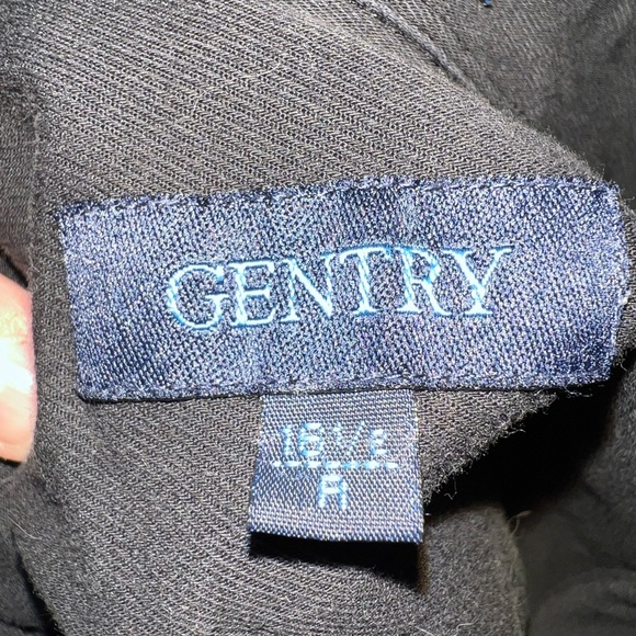 Gentry Single Needle Tailoring Button Up Shirt - Picture 7 of 9